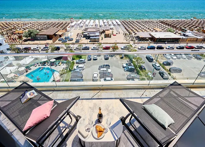 Stefinity Apartment In Infinity Beach Resort - Parking